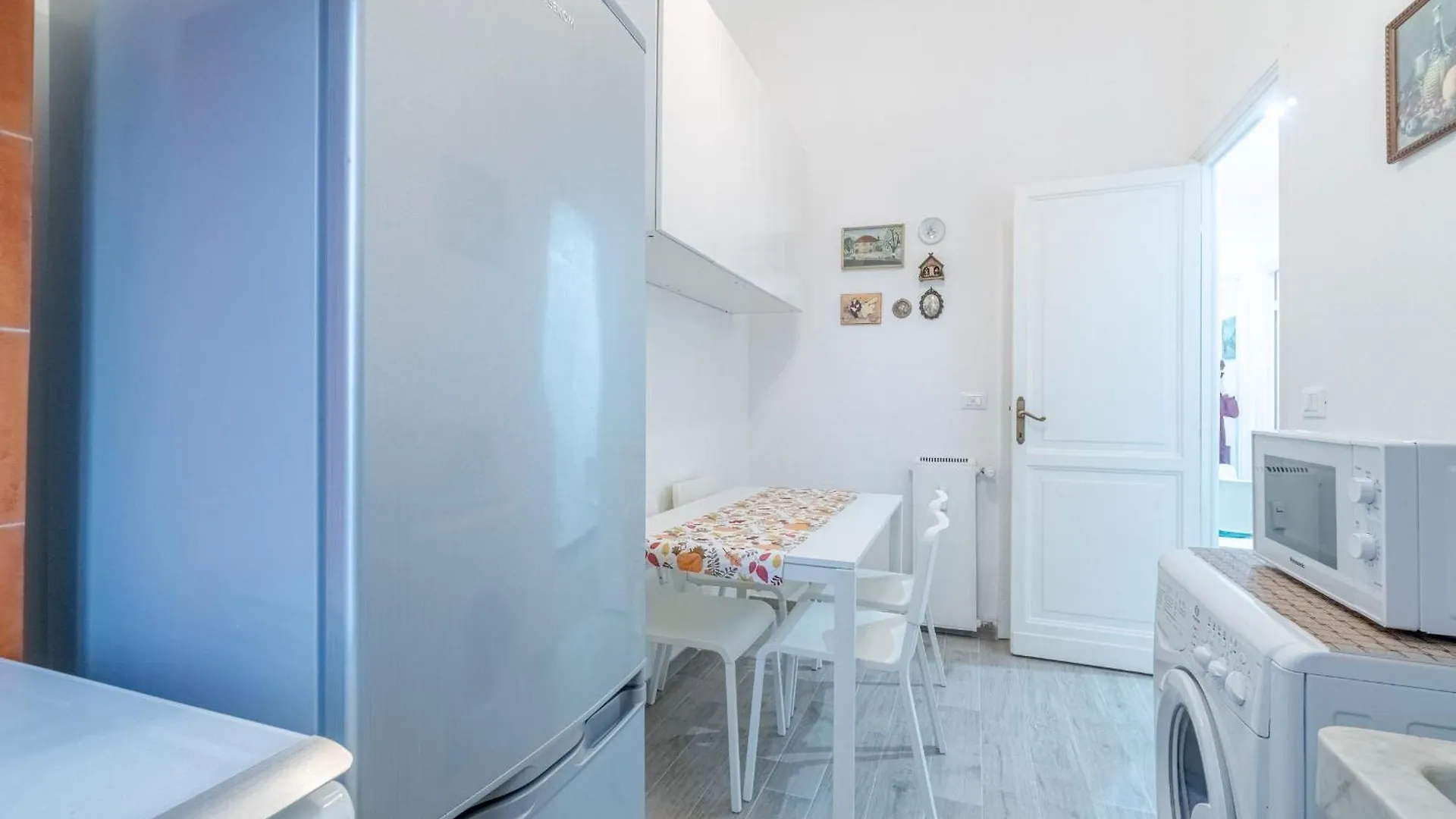 Genova San Fruttuoso Vintage & Roomy Flat Italy