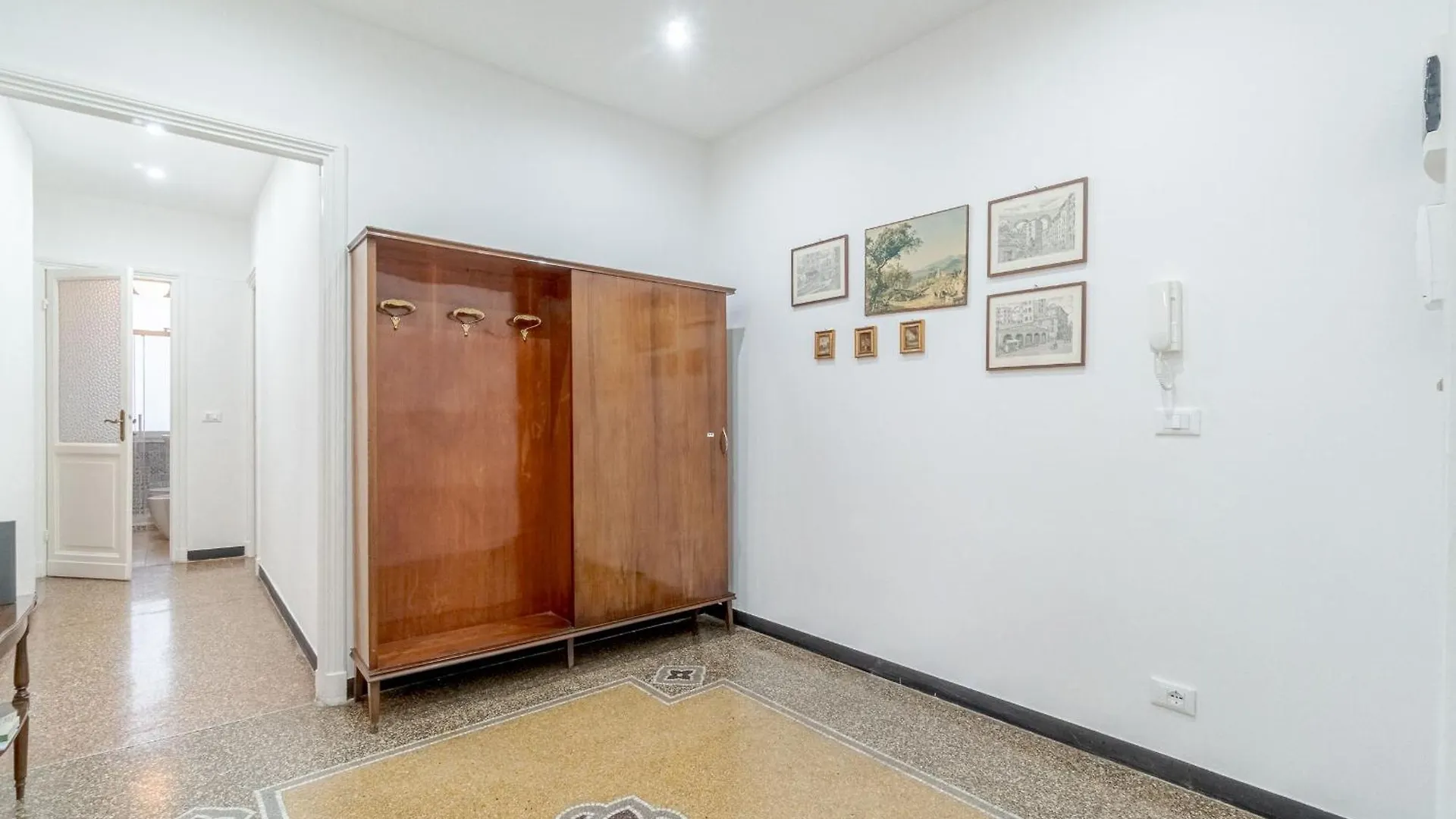Genova San Fruttuoso Vintage & Roomy Flat 0*, Genoa
