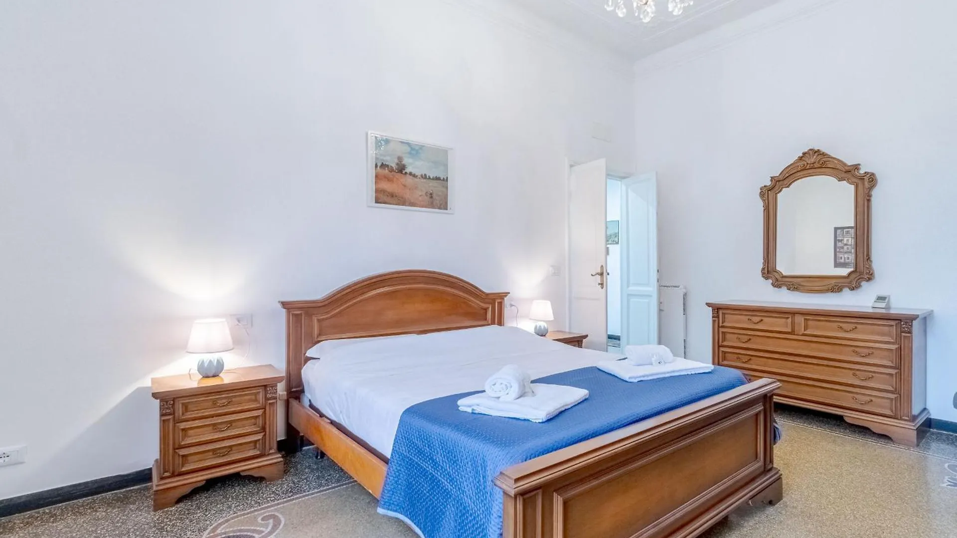 Genova San Fruttuoso Vintage & Roomy Flat location