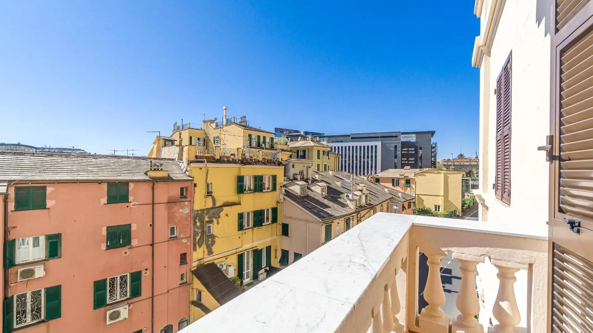 Genova San Fruttuoso Vintage & Roomy Flat
