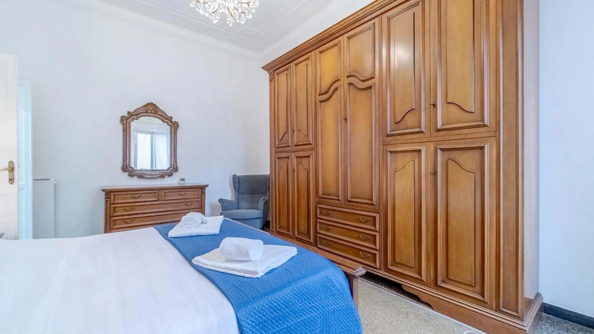 Genova San Fruttuoso Vintage & Roomy Flat 0*, Cenova İtalya