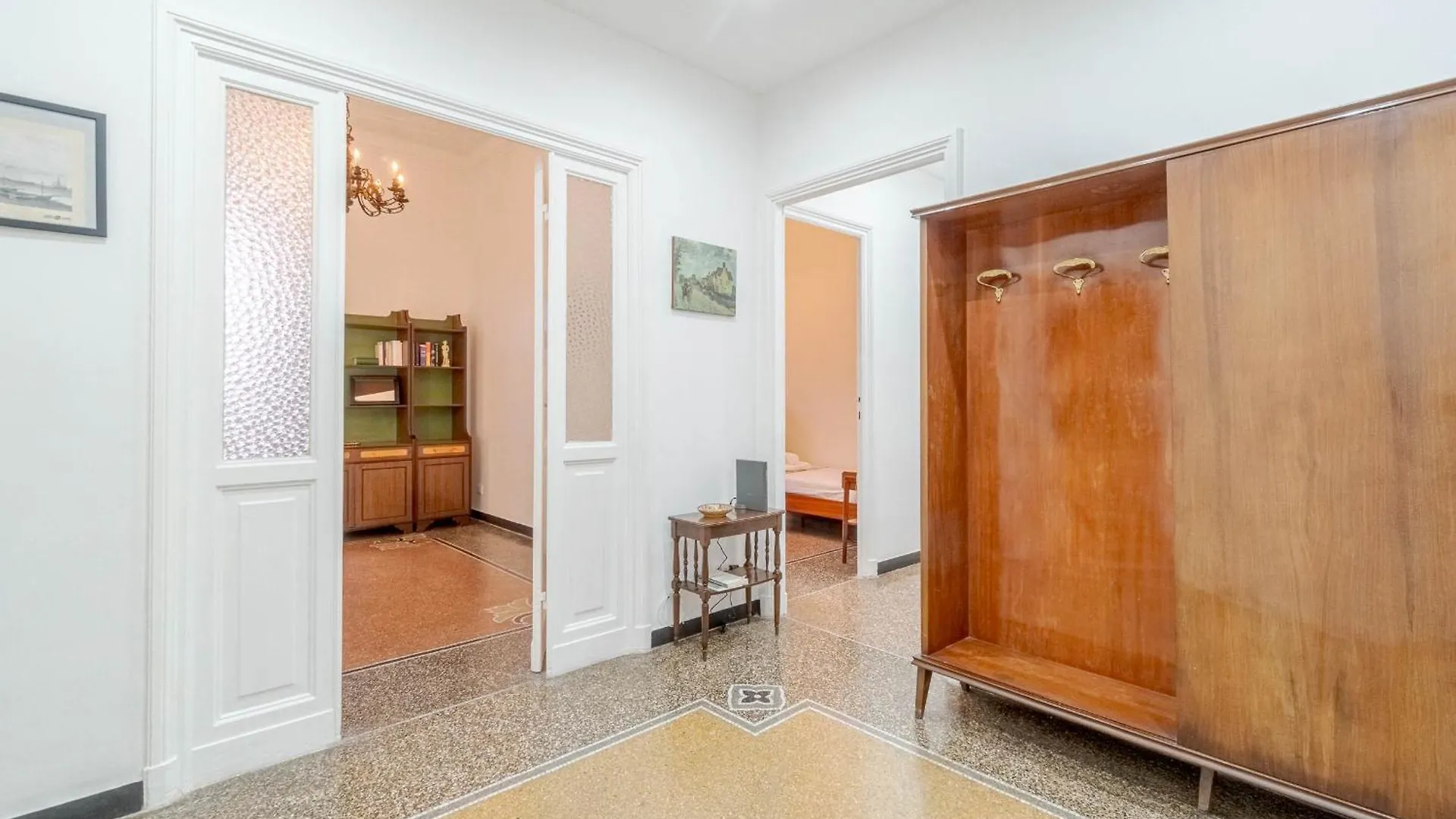 Daire Genova San Fruttuoso Vintage & Roomy Flat